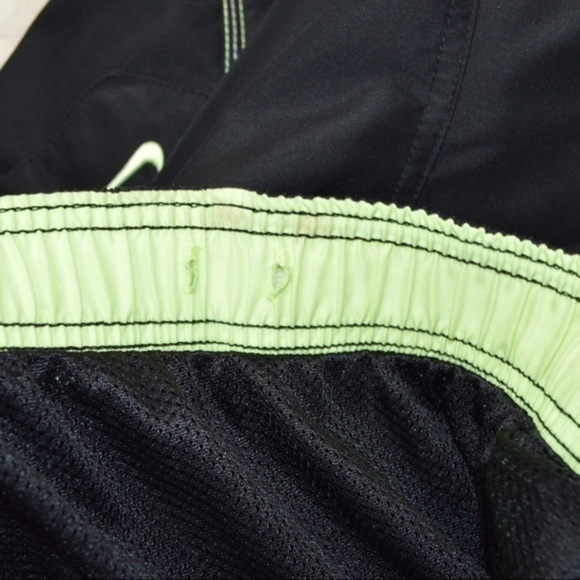 Nike Swim Trunks/Shorts, Black - Large, Pockets - Picture 5 of 10